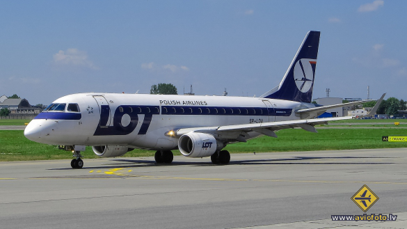 Embraer 170STD (ERJ-170-100STD)